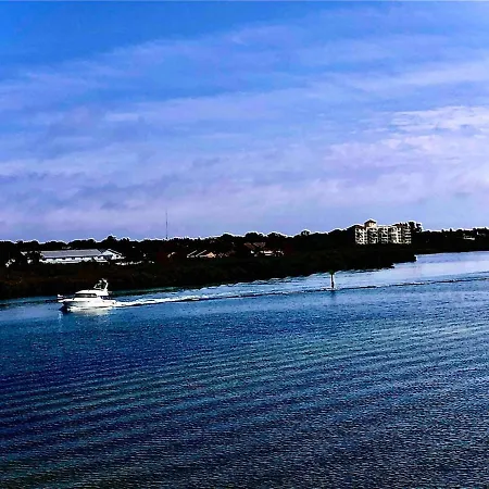 Amazing Views & Steps To Beach 2B-2Bath-Pool 333