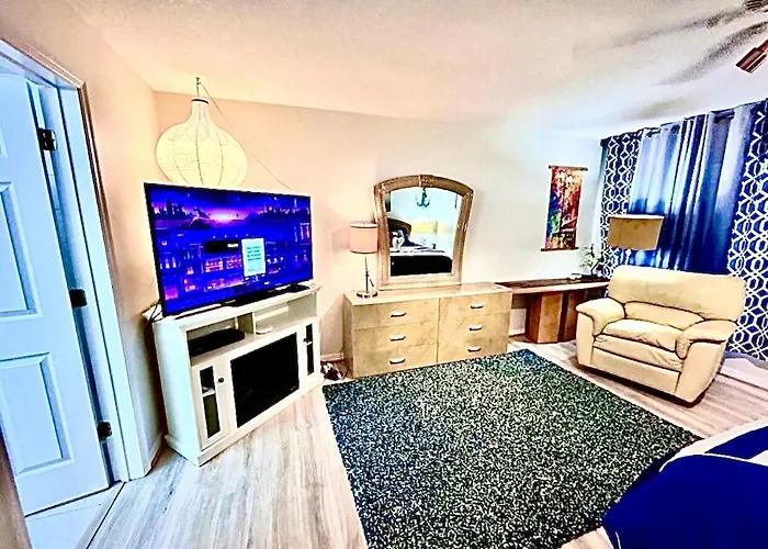 Amazing Views & Steps To 2b-2bath-pool - 207 Apartment