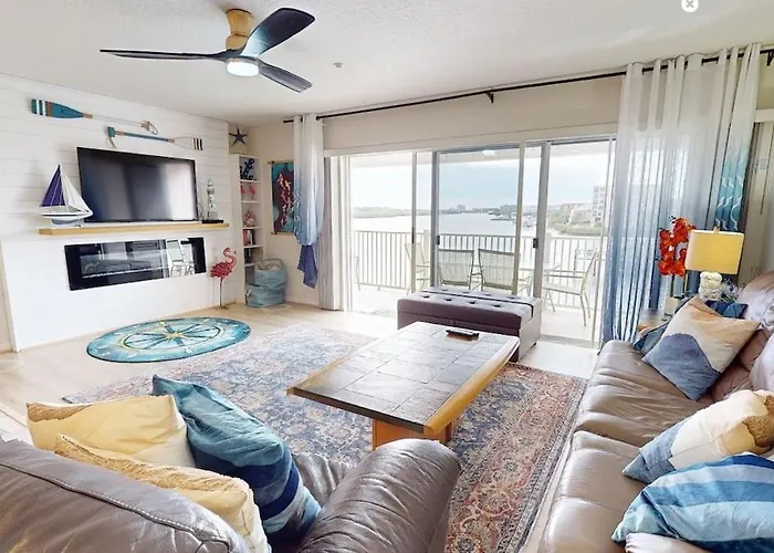 Apartment Amazing Views & Steps To 2b-2bath-pool - 207 *