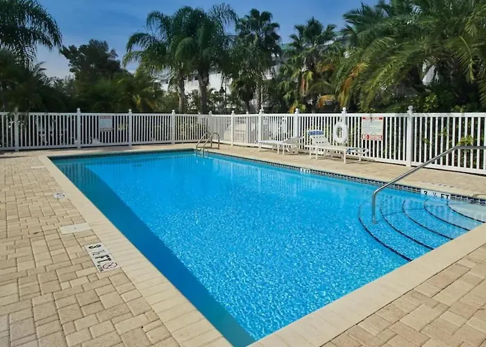 Amazing Views & Steps To 2b-2bath-pool - 207 Apartamento